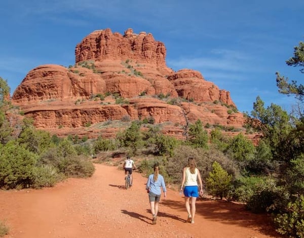 00-651-Hiking-and-biking-Bell-Rock-Pathway-Sedona-Arizona